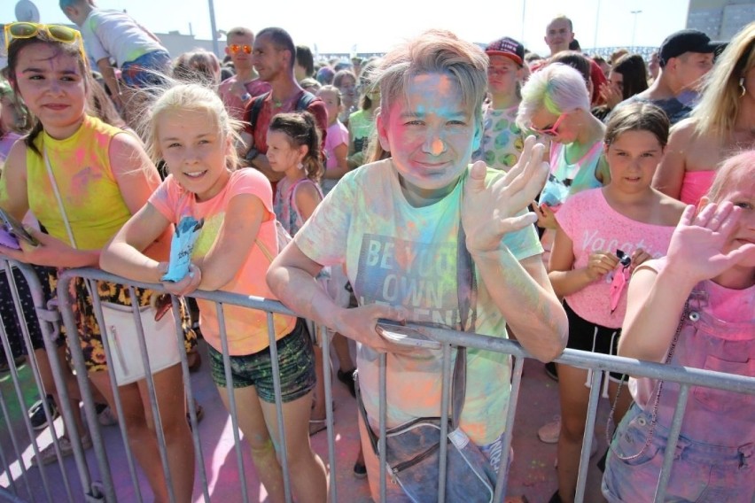 Szalona zabawa na Festiwalu Kolorów na dachu Galerii Korona w Kielcach (WIDEO, ZDJĘCIA)