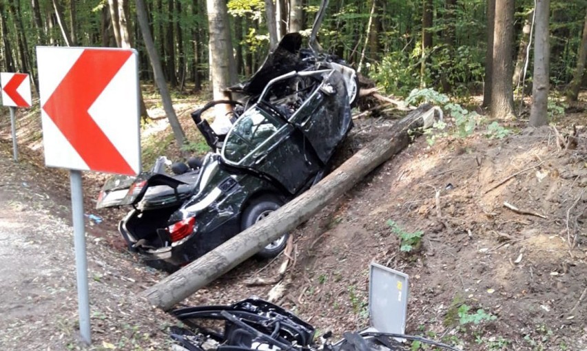 Tragiczny wypadek pod Gliwicami, w Rachowicach. Zginął kierowca bmw