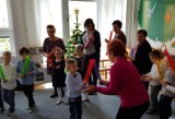Dzieci z przedszkola Janka Wędrowniczka przygotowały Dzień Babci i Dziadka 