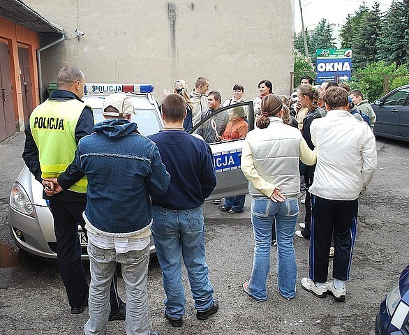 Dzieci odwiedziły policjantów w Strzyżowie [zdjęcia]