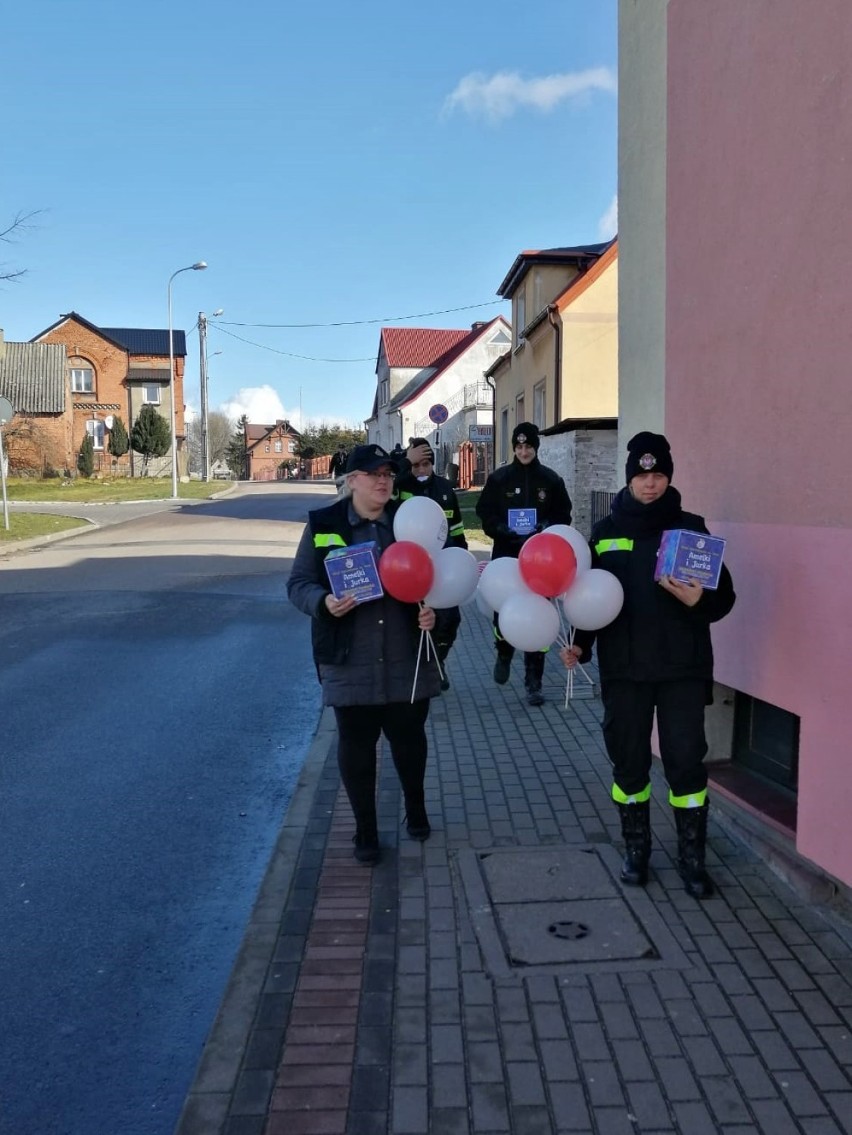 Strażacy z OSP Debrzno w niedzielę 1 marca zbierali pieniądze dla Amelki i Jurka