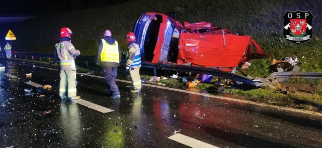 Dwa samochody dostawcze zderzyły się na autostradzie A4