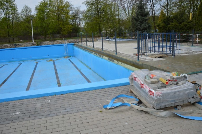 Kończą się remonty odkrytych basenów w Zduńskiej Woli [zdjęcia]