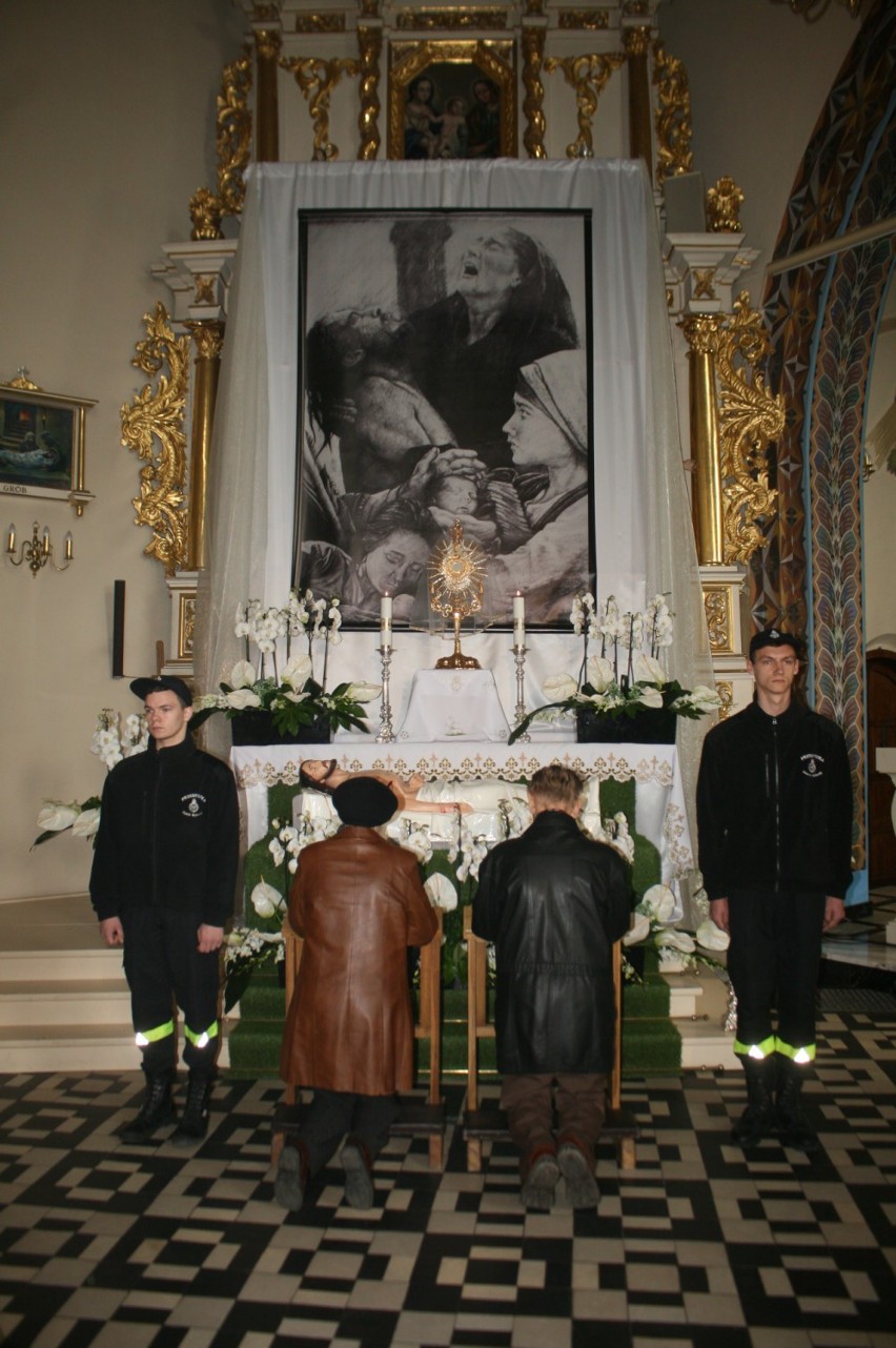 Poświęcenie pokarmów w Radziejowie [zdjęcia]