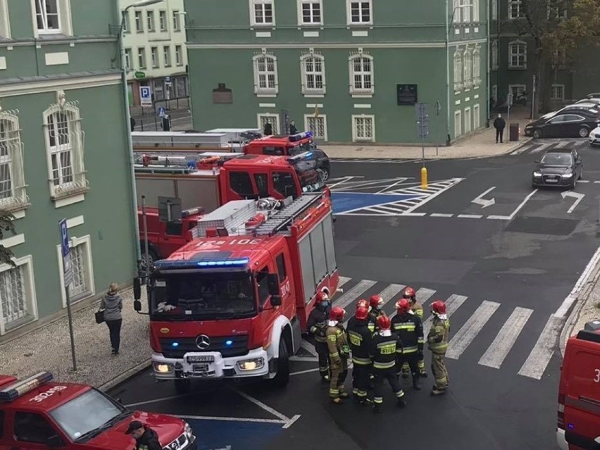 Ewakuacja w Urzędzie Miasta Szczecin - 16.10.2020