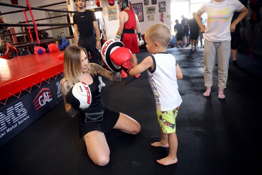 Festyn rozpoczynający wakacje w Legnicy z Lollipop Studio Pole Dance oraz OLD School Boxing GYM, zobaczcie zdjęcia