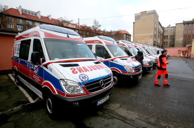 Pogotowie ratunkowe kupiło 12 nowoczesnych ambulansów. 

