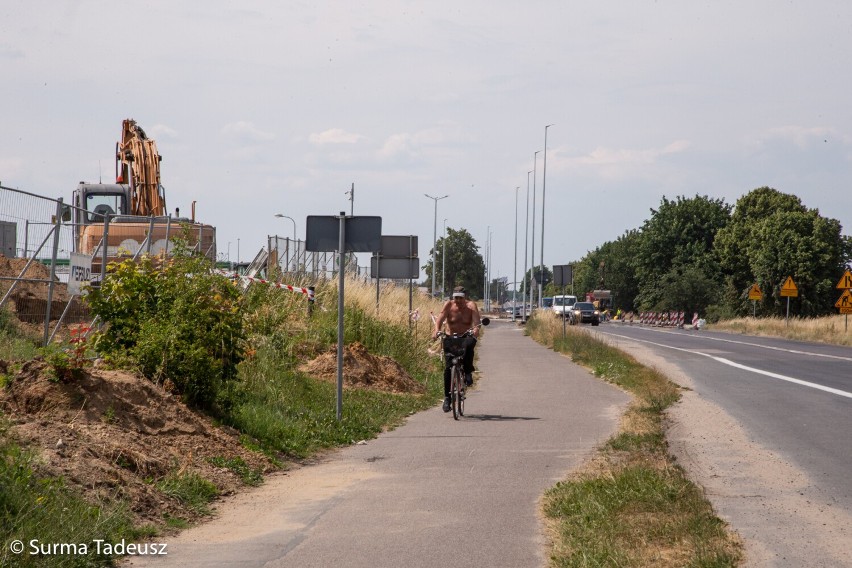 Budowa parku handlowego na granicy Stargardu i Lipnika. Nowe rondo i przesunięta ścieżka rowerowa 