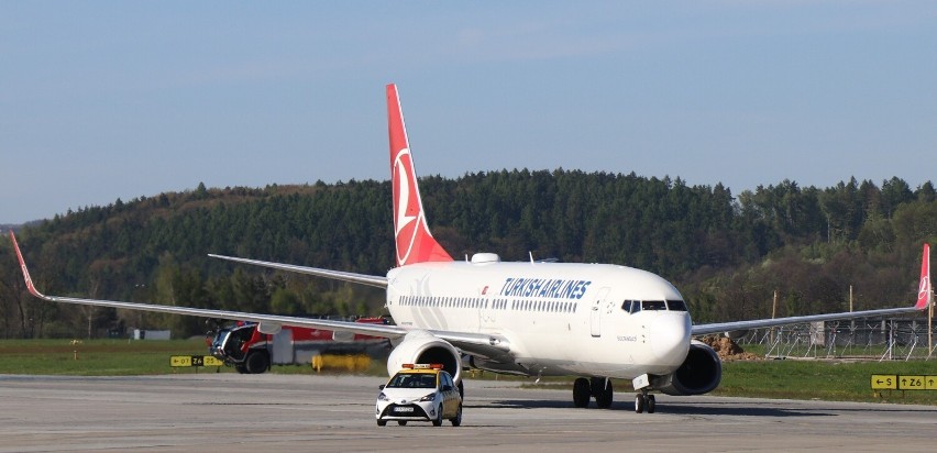 Samoloty Turkish Airlines docierają do 343 miejsc na...