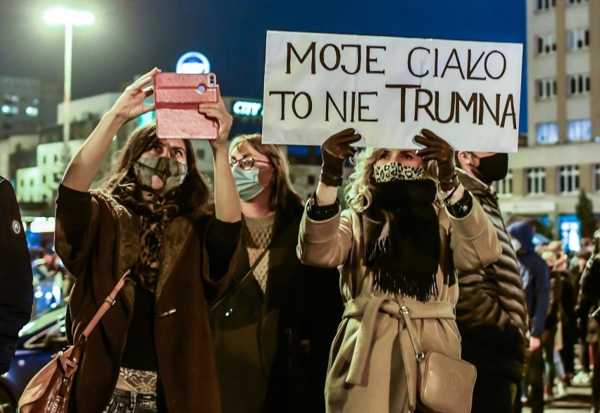 Strajk kobiet w Bydgoszczy i innych miastach w Kujawsko-Pomorskiem. Gdzie i o której będą protesty i blokady ulic?