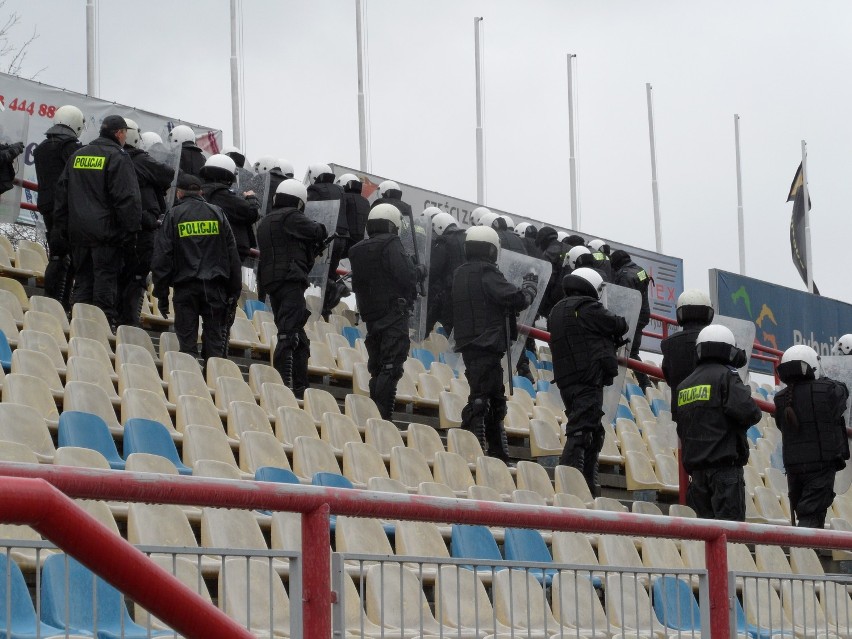 Stadion MOSiR Rybnik:policjanci z Rybnika, Raciborza i Wodzisławia ćwiczą przed EURO [ZDJĘCIA,WIDEO]