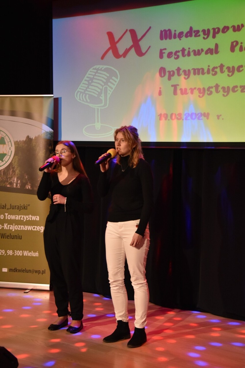 Międzypowiatowy Festiwal Piosenki Optymistycznej i Turystycznej w Wieluniu