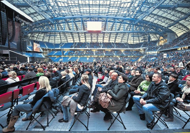 Rok temu, 20 września 2010 koncert Stinga na otwarcie stadionu oglądało tysiące osób