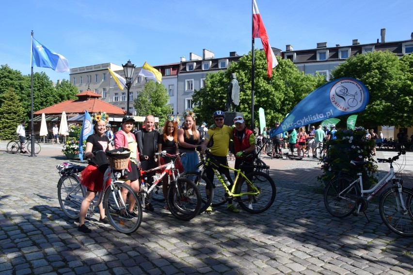 Wielki Przejazd Rowerowy 2022. Z Wejherowa wyruszył peleton północny. Po drodze dołączyli rowerzyści z Redy i Rumi | ZDJĘCIA, WIDEO