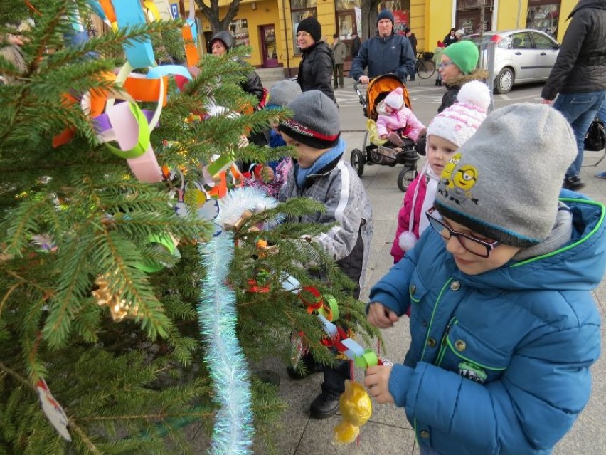 Mikołajki na Dużym Rynku w Brodnicy [zdjęcia]