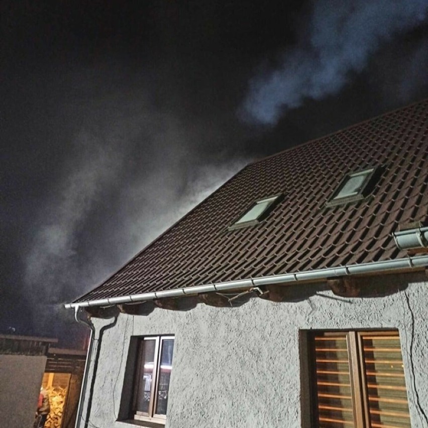 Ogień może rozprzestrzenić się na cały budynek.