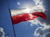 Radni i pracownicy starostwa będą rozdawać flagi Polski