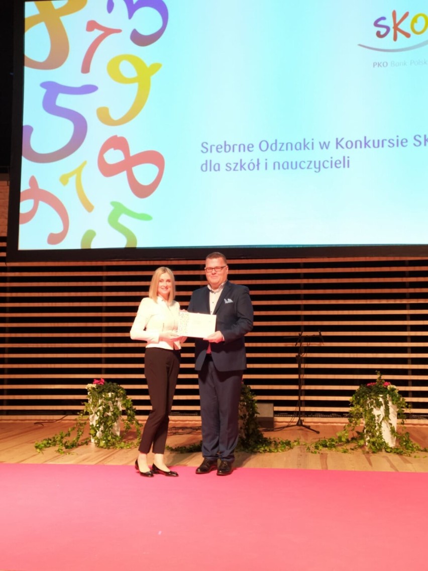 Sukces SKO szkoły w Czechach pod Zduńską Wolą. Srebrne odznaki dla opiekunów