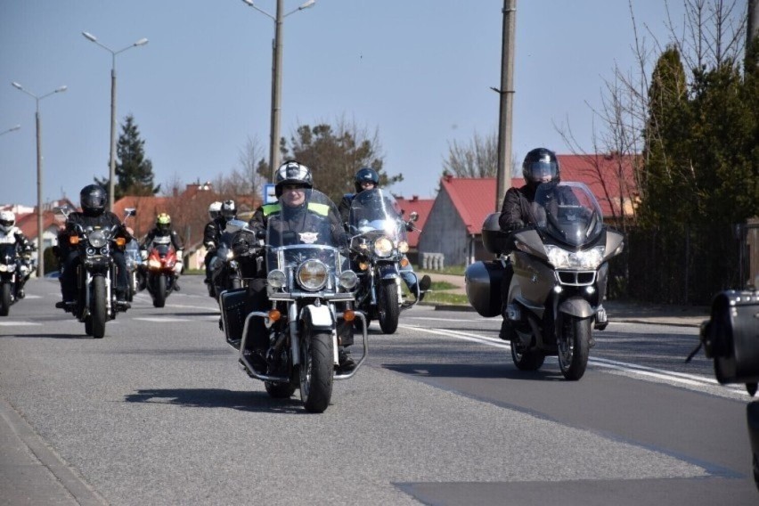 Rozpoczął się sezon motocyklowy. Kartuska policja apeluje o wzajemny szacunek na drodze