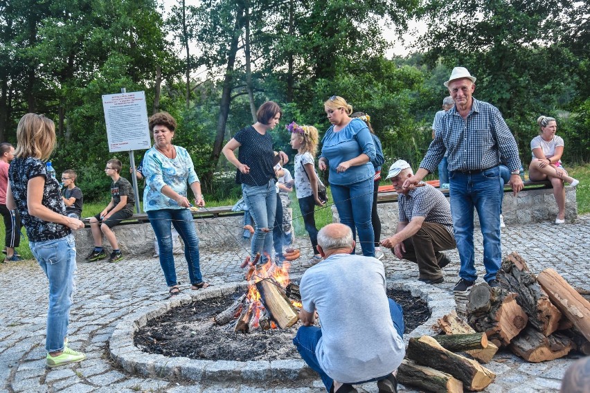 Gm. Ostroróg. Mieszkańcy puszczali wianki nad Morminem [ZDJĘCIA]