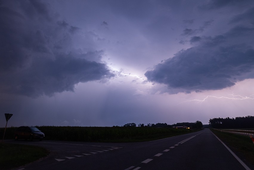 Burza z 19 sierpnia 2022 uchwycona przez fotografa Łukasza...