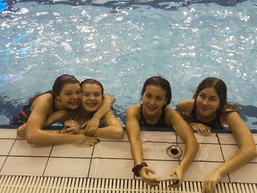 Pływanie. MAL WOPR po zimowych mistrzostwach Polski 14-latków. Nadia w finałach, sztafety w okolicy 10 miejsca