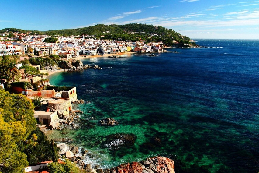 Ceny wycieczek na Costa Brava w Hiszpanii w sierpniu 2023...