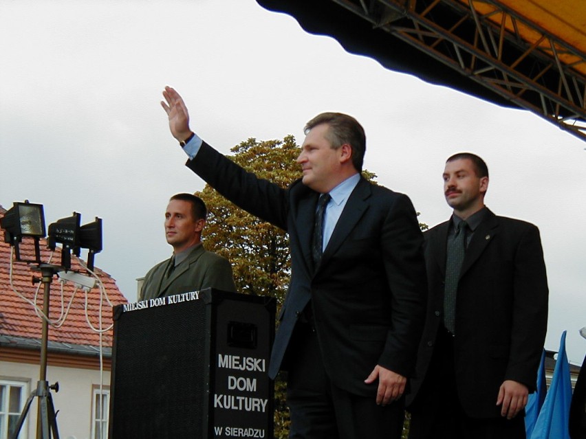 Wizyta prezydenta Aleksandra Kwaśniewskiego w Sieradzu 20 lat temu (zdjęcia)