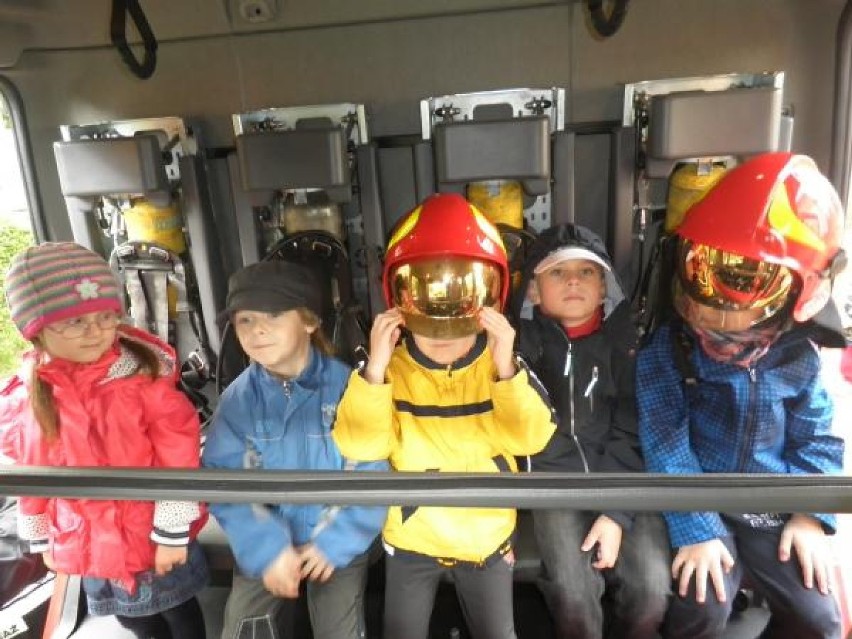 Choszczno: Wizyta strażaków w przedszkolu [ZDJĘCIA]