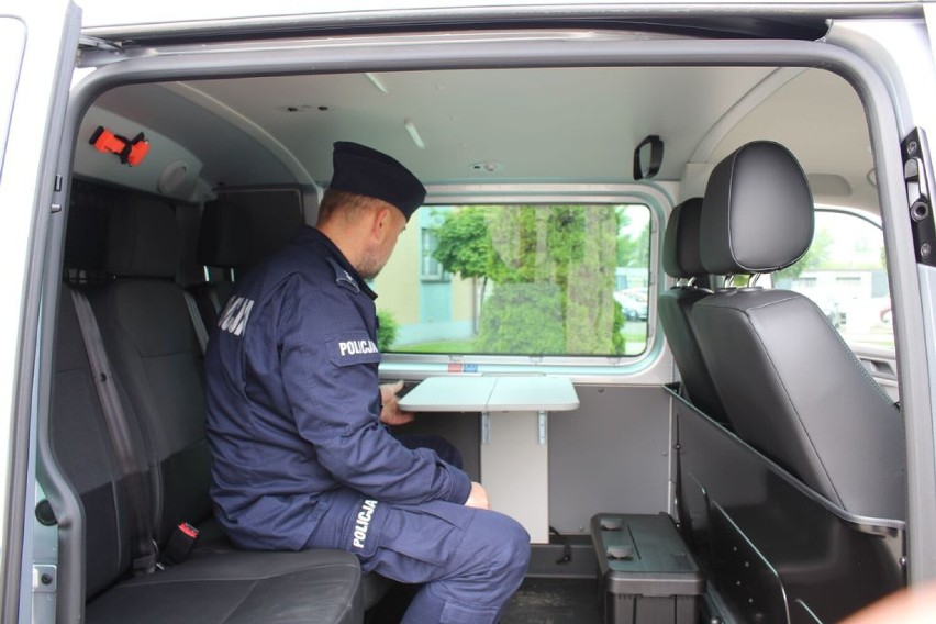 Nowoczesny furgon patrolowy trafił do wieluńskiej policji FOTO