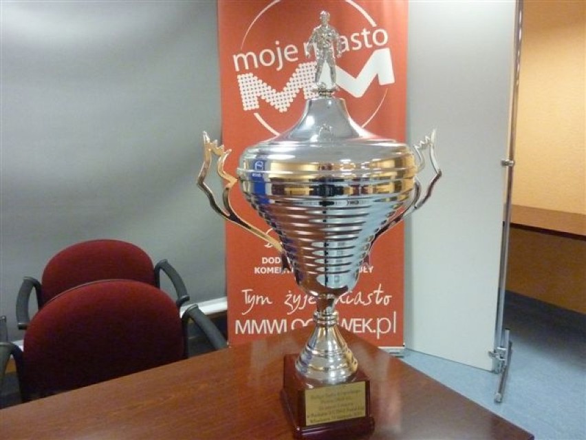 Główne trofeum turnieju DGS Cup