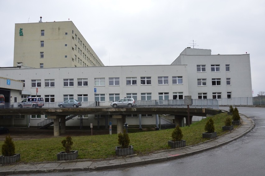 Koronawirus. Szpital św. Łukasza w Tarnowie ogranicza przyjęcia na oddziały i do swoich poradni 