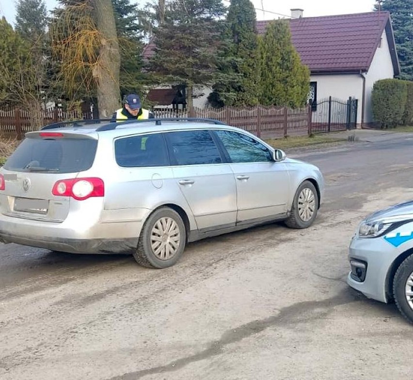 Radziejowscy policjanci ogniwa ruchu drogowego i prewencji,...