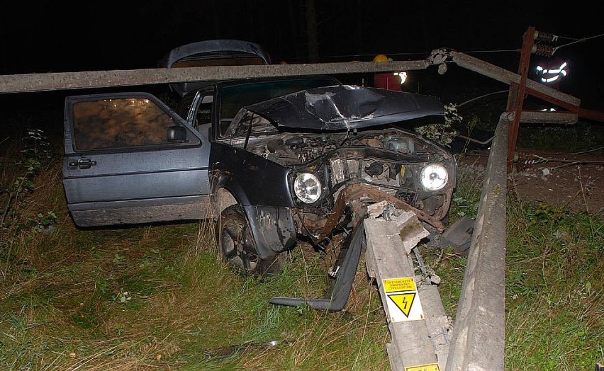 Wypadek na trasie Karwno-Soszyce. Mężczyzna, który został śmiertelnie porażony prądem miał 40 lat 