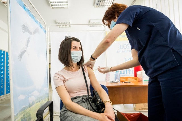 Najwięcej wolnych terminów szczepienia na Opolszczyźnie jest w Opolu. W ciągu najbliższego miesiąca w stolicy województwa może zaszczepić się nawet 27 tys. osób,