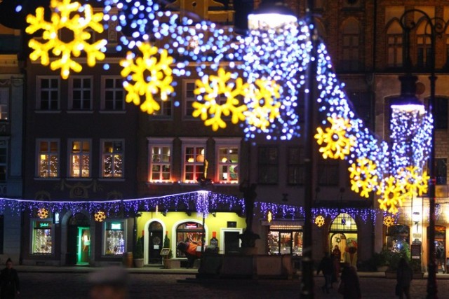 Stary Miasto w Poznaniu w blasku świątecznej iluminacji
