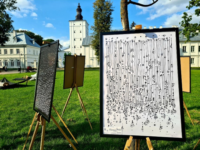 Artyści z całej Polski zaprezentowali swoją sztukę w bialskim Parku Radziwiłłów. Zobacz zdjęcia