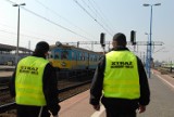 Próba samobójcza na torach: 30-latek z Lublina chciał rzucić się pod pociąg
