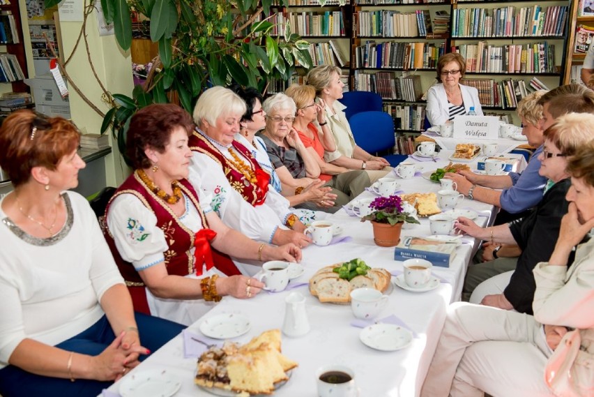 Danuta Wałęsa w Gminnej Bibliotece Publicznej w Stężycy