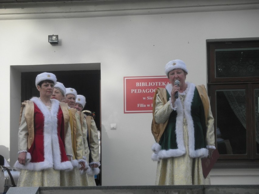 Tańce w dworku Konopnickiej w Bronowie