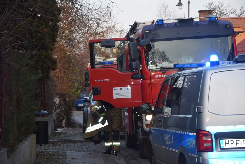 Strażacy z Sieradza w akcji na Rybnej. Dwie osoby...