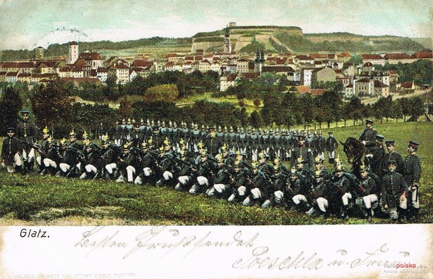 1905 , Żołnierze na tle Kłodzka.