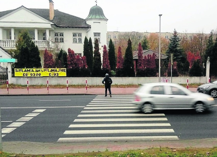 Nowe przepisy zabraniają też korzystania z telefonu...