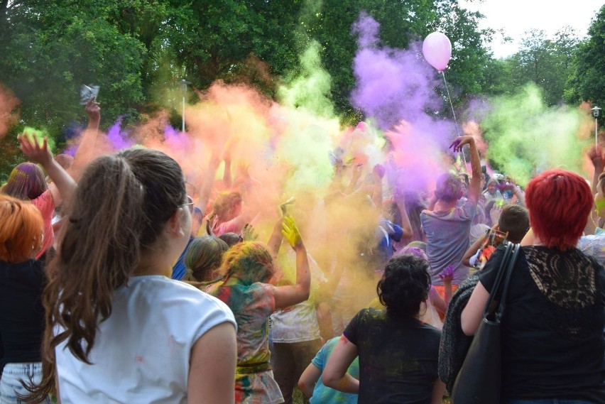 Niezwykły festiwal kolorów w Ostrowcu (DUŻO ZDJĘĆ)