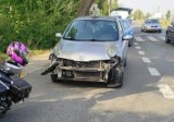 Wypadek w Opolu. Kobieta wjechała samochodem w motocyklistę na skrzyżowaniu przy ulicy Luboszyckiej