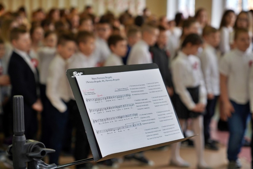 Szkoła Podstawowa w Rychnowach stanęła "Do hymnu"