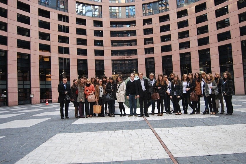 Młodzi tomaszowianie w nagrodę obradowali w Strasburgu