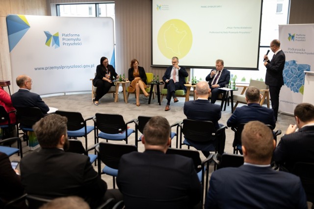 W Rzeszowie swoją działalność zainaugurowała Podkarpacka Regionalna Rada Przemysłu Przyszłości. Będzie ona wspierać cyfrową transformację przedsiębiorstw z Podkarpacia.