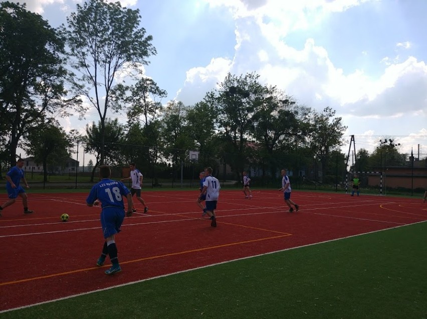Otwarcie boiska w Sokołowie Budzyńskim: Była uroczystość i turniej piłki nożnej (FOTO)
