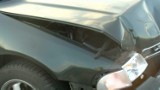 Zderzenie trzech samochodów na wiadukcie przy ul. Kruszyńskiej [wideo]